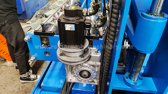 เครื่องขึ้นรูปม้วนอัตโนมัติม้วน (แนวนอนและแนวตั้งสองทิศทาง)