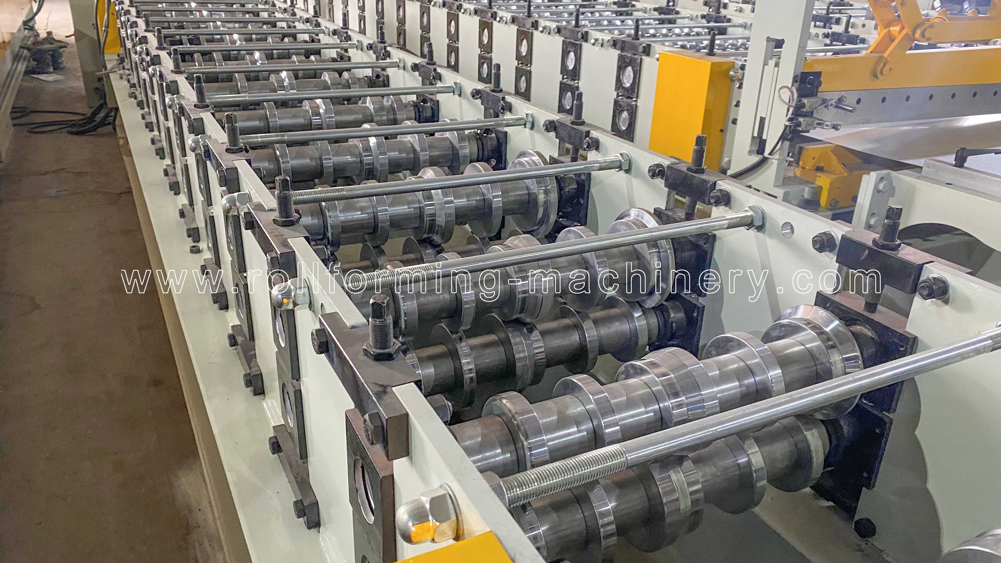 โรงงานขึ้นรูปม้วน