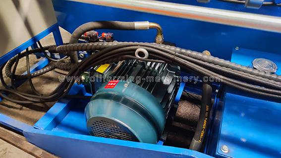 เครื่องขึ้นรูปม้วนอัตโนมัติม้วน (แนวนอนและแนวตั้งสองทิศทาง)