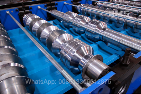 โปรไฟล์ตะเข็บยืน