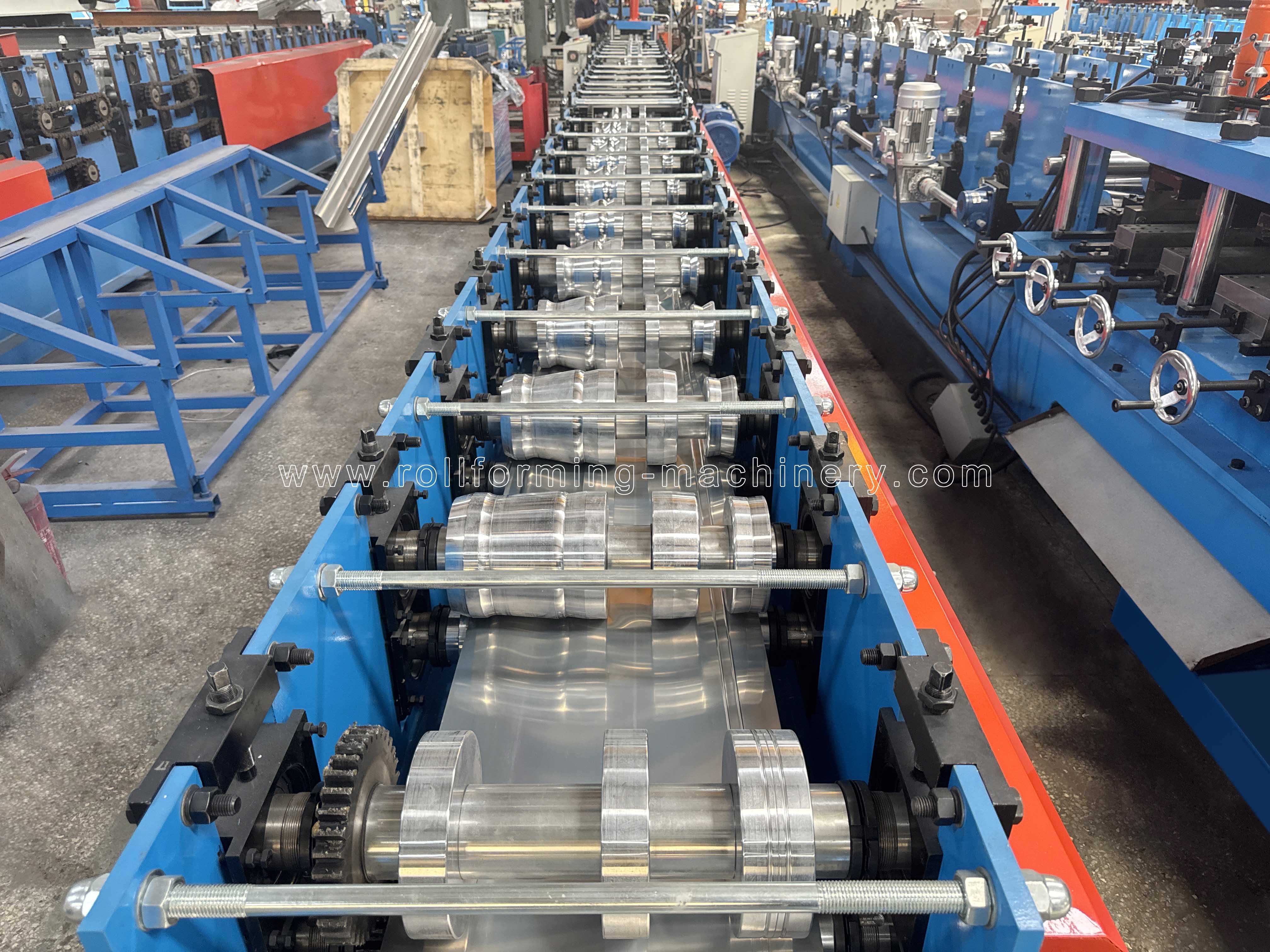 โรงสีม้วนหลัก